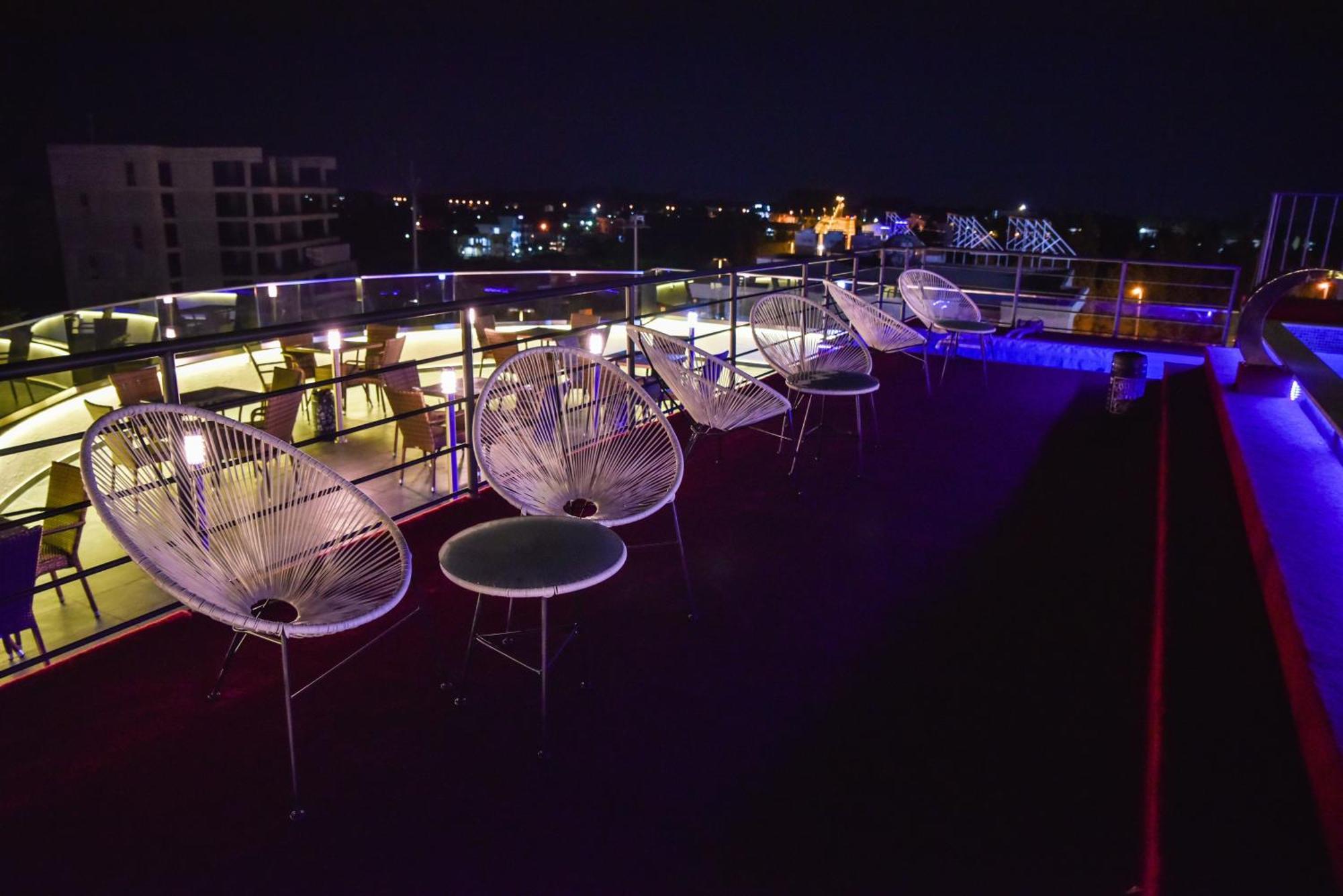 Hotel Evropa Ulcinj Luaran gambar