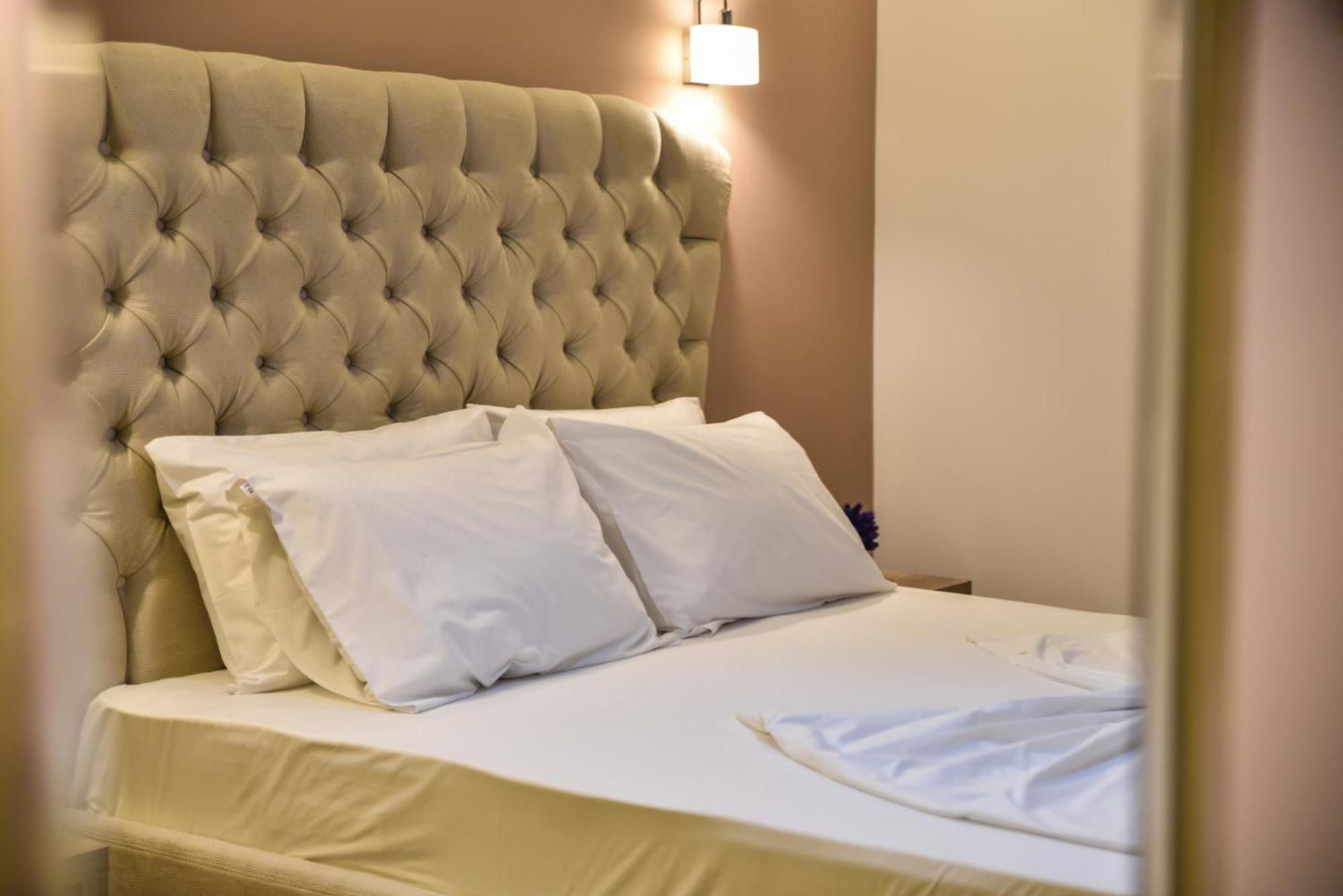 Hotel Evropa Ulcinj Luaran gambar