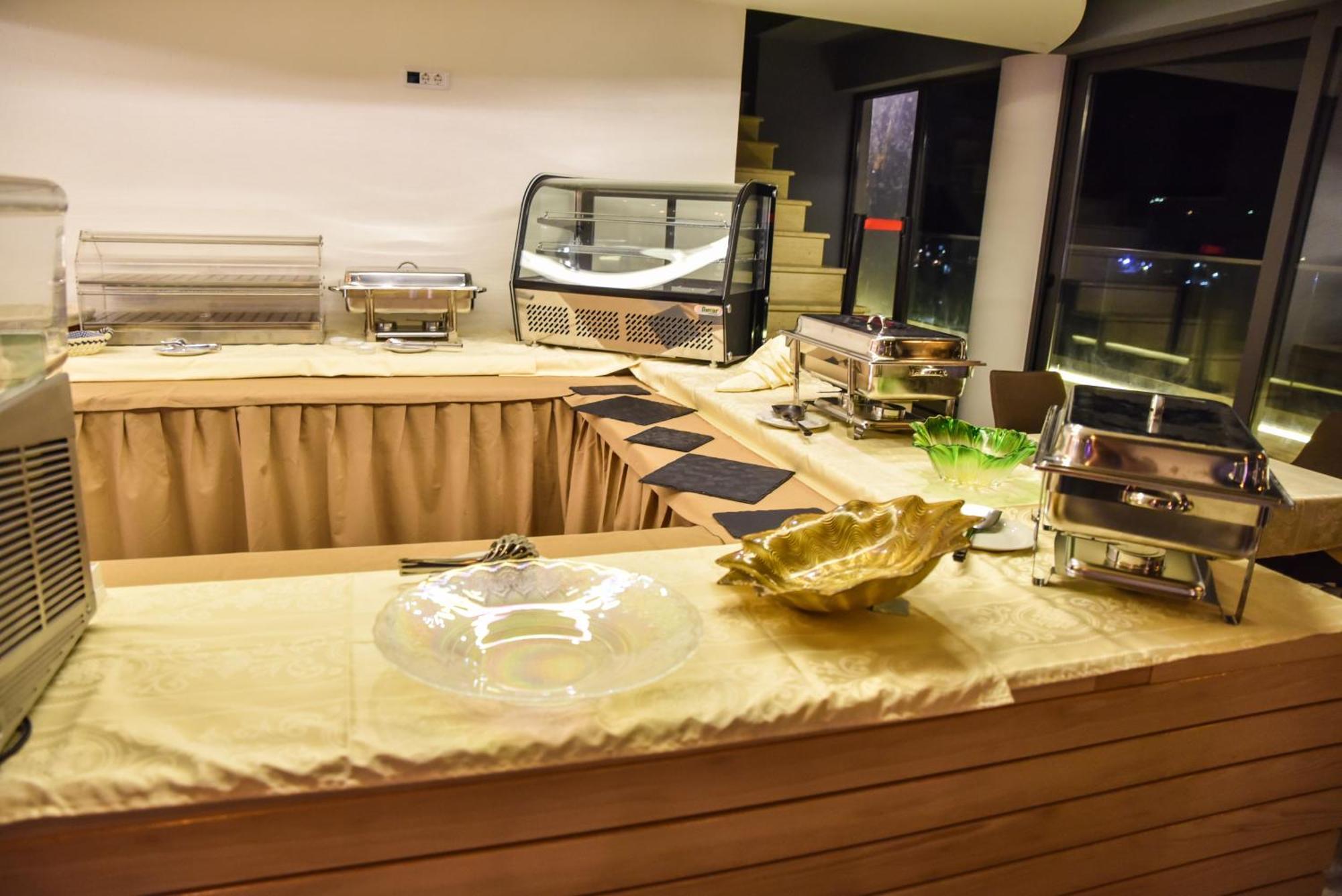Hotel Evropa Ulcinj Luaran gambar