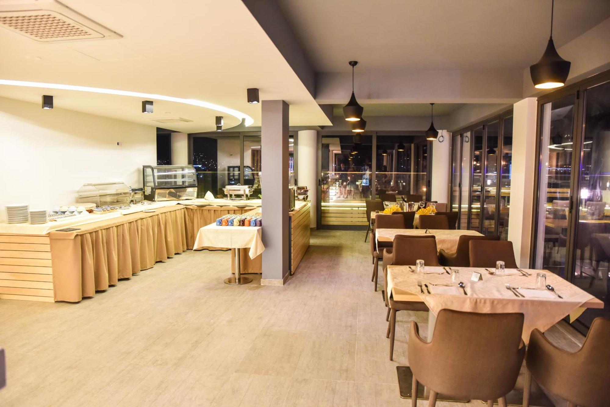 Hotel Evropa Ulcinj Luaran gambar
