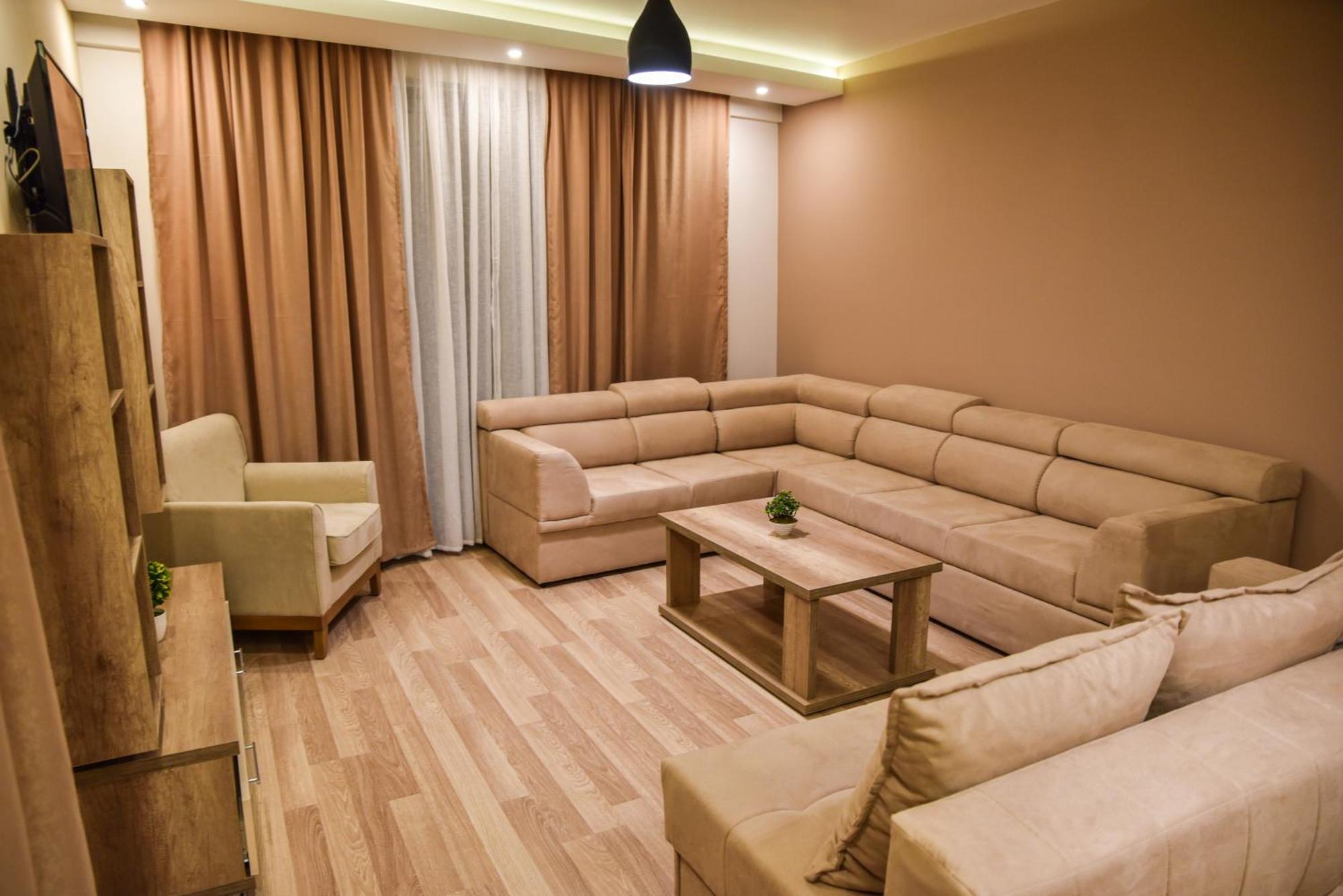 Hotel Evropa Ulcinj Luaran gambar