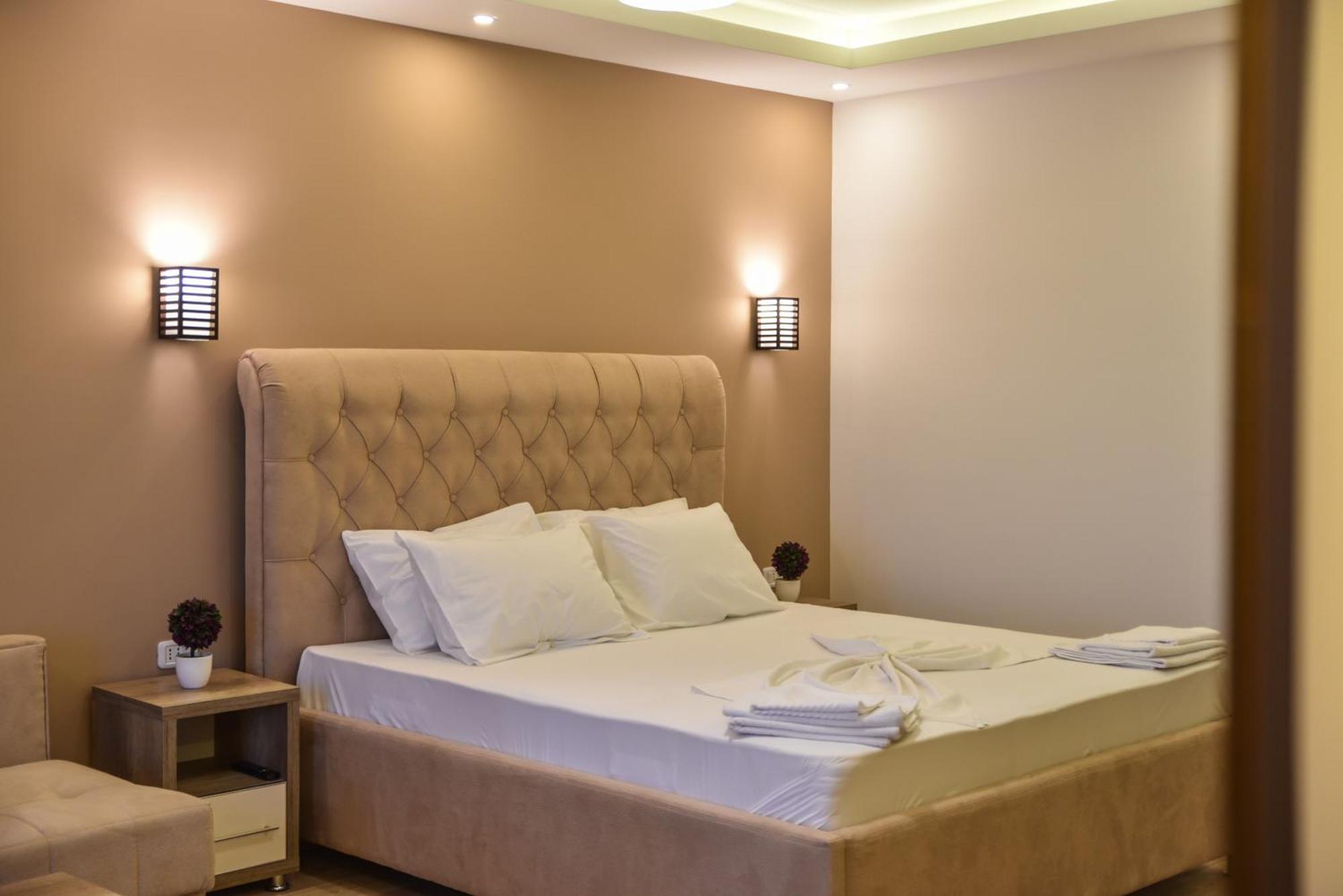 Hotel Evropa Ulcinj Luaran gambar